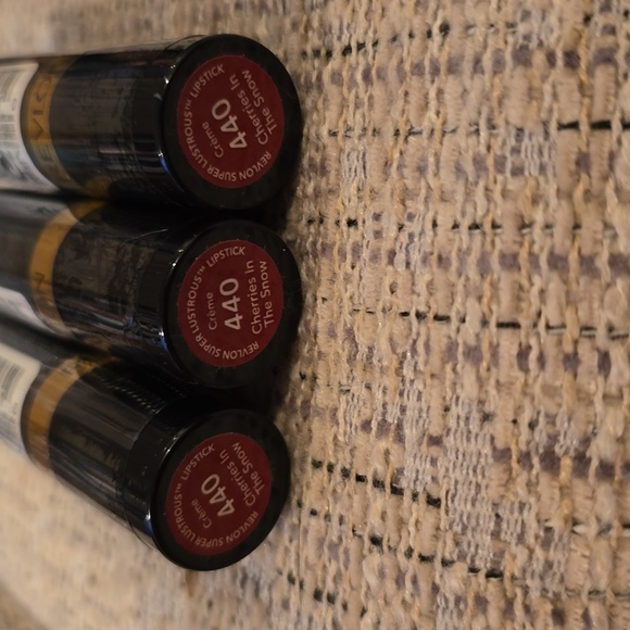 REVLON BRAND WOMEN'S SUPER LUSTROUS LIPSTICK BUNDLE OF 3 - Picture 2 of 6